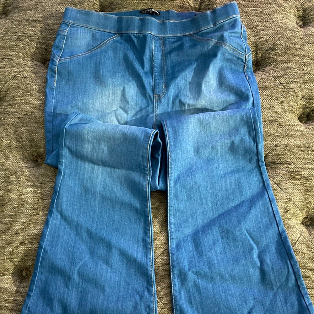 Fashion Nova Flare jeans